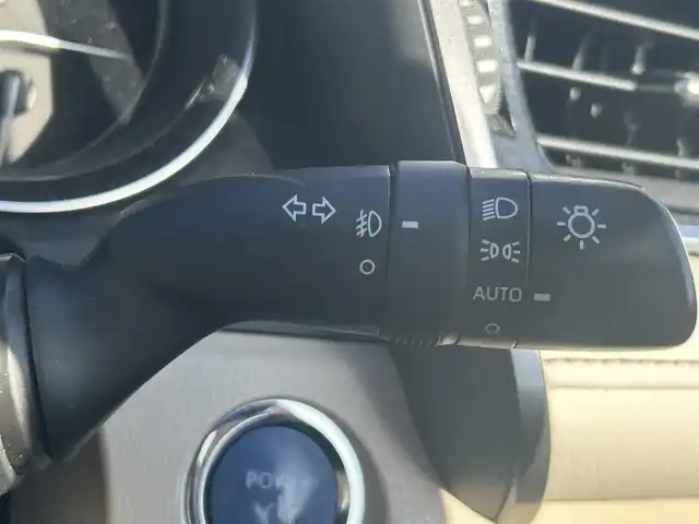 トヨタ カムリ G レザーパッケージ 岡山県 2018(平30)年 10.1万km プラチナホワイトパールマイカ 登録時走行距離101062km/パノラマルーフ/モデリスタフルエアロ/純正8インチナビ/フルセグTV(AM/FM/CD/DVD/Bluetooth)/バックカメラ/ビルトインETC/ヘッドアップディスプレイ/トヨタセーフティセンス/・レーダークルーズコントロール/・オートマチックハイビーム/・プリクラッシュセーフティ/・レーンディバーチャーアラート/横滑り防止装置/電子パーキング/オートブレーキホールド/D/N席パワーシート/D/N席シートヒーター/本革シート/純正フロアマット/18インチ純正AW