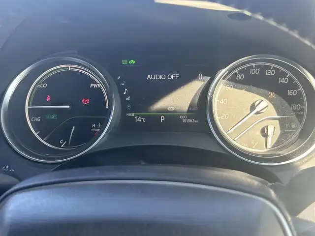 トヨタ カムリ G レザーパッケージ 岡山県 2018(平30)年 10.1万km プラチナホワイトパールマイカ 登録時走行距離101062km/パノラマルーフ/モデリスタフルエアロ/純正8インチナビ/フルセグTV(AM/FM/CD/DVD/Bluetooth)/バックカメラ/ビルトインETC/ヘッドアップディスプレイ/トヨタセーフティセンス/・レーダークルーズコントロール/・オートマチックハイビーム/・プリクラッシュセーフティ/・レーンディバーチャーアラート/横滑り防止装置/電子パーキング/オートブレーキホールド/D/N席パワーシート/D/N席シートヒーター/本革シート/純正フロアマット/18インチ純正AW