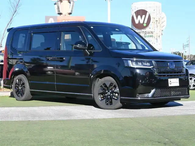 ホンダ ステップワゴン スパーダ eHEV 千葉県 2024(令6)年 1.5万km クリスタルブラックパール ホンダセンシング/・衝突軽減ブレーキ（CMBS）/・車線維持支援システム（LKAS）/・アダプティブクルーズコントロール（ACC）/・後方誤発進抑制機能/・誤発進抑制機能/パワーバックドア/両側パワースライドドア/ハーフレザーシート/前席シートヒーター/ホンダコネクトナビ/地デジTV/【DVD/CD再生機能　Bluetooth接続】/バックカメラ/ドライブレコーダー（前後撮影）/革巻きステアリング/ステアリングスイッチ/パドルシフト/ETC/LEDヘッドライト/ウインカーミラー/コーナーセンサー/純正16インチアルミホイル/サイド/カーテンエアバッグ/Honda スマートキー