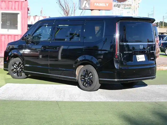 ホンダ ステップワゴン スパーダ eHEV 千葉県 2024(令6)年 1.5万km クリスタルブラックパール ホンダセンシング/・衝突軽減ブレーキ（CMBS）/・車線維持支援システム（LKAS）/・アダプティブクルーズコントロール（ACC）/・後方誤発進抑制機能/・誤発進抑制機能/パワーバックドア/両側パワースライドドア/ハーフレザーシート/前席シートヒーター/ホンダコネクトナビ/地デジTV/【DVD/CD再生機能　Bluetooth接続】/バックカメラ/ドライブレコーダー（前後撮影）/革巻きステアリング/ステアリングスイッチ/パドルシフト/ETC/LEDヘッドライト/ウインカーミラー/コーナーセンサー/純正16インチアルミホイル/サイド/カーテンエアバッグ/Honda スマートキー