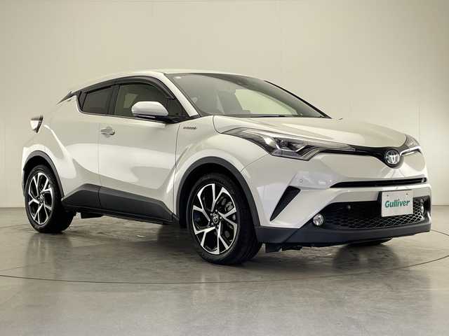 トヨタ Ｃ－ＨＲ G LEDエディション 宮崎県 2018(平30)年 3.6万km ホワイトパールクリスタルシャイン ワンオーナー/Toyota Safety Sense/〇プリクラシュセーフティ/〇レーンディパーチャーアラート/〇ブラインドスポットモニター/〇リアクロストラフィックアラート/〇オートマチックハイビーム/〇クリアランスソナー/〇レーダークルーズコントロール/純正9インチSDナビ/フルセグTV/CD/DVD/Bluetooth/バックカメラ/ハーフレザーシート/シートヒーター/ビルトインETC/LEDヘッドライト/純正18インチAW/純正ドライブレコーダー/スマートキー×２