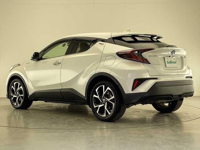 トヨタ Ｃ－ＨＲ G LEDエディション 宮崎県 2018(平30)年 3.6万km ホワイトパールクリスタルシャイン ワンオーナー/Toyota Safety Sense/〇プリクラシュセーフティ/〇レーンディパーチャーアラート/〇ブラインドスポットモニター/〇リアクロストラフィックアラート/〇オートマチックハイビーム/〇クリアランスソナー/〇レーダークルーズコントロール/純正9インチSDナビ/フルセグTV/CD/DVD/Bluetooth/バックカメラ/ハーフレザーシート/シートヒーター/ビルトインETC/LEDヘッドライト/純正18インチAW/純正ドライブレコーダー/スマートキー×２