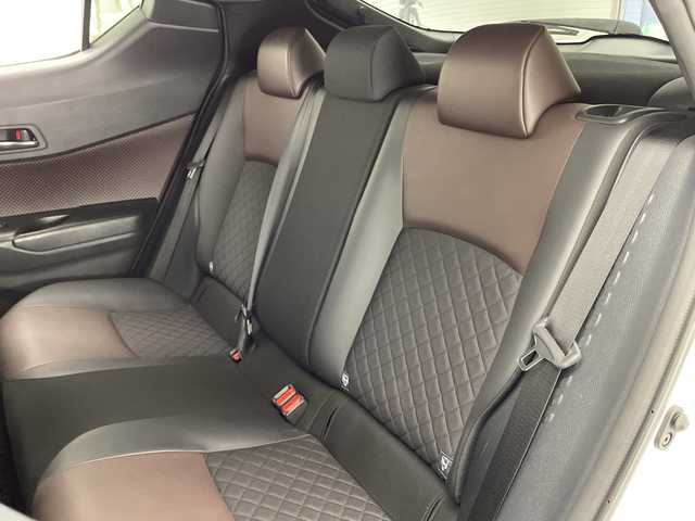 トヨタ Ｃ－ＨＲ G LEDエディション 宮崎県 2018(平30)年 3.6万km ホワイトパールクリスタルシャイン ワンオーナー/Toyota Safety Sense/〇プリクラシュセーフティ/〇レーンディパーチャーアラート/〇ブラインドスポットモニター/〇リアクロストラフィックアラート/〇オートマチックハイビーム/〇クリアランスソナー/〇レーダークルーズコントロール/純正9インチSDナビ/フルセグTV/CD/DVD/Bluetooth/バックカメラ/ハーフレザーシート/シートヒーター/ビルトインETC/LEDヘッドライト/純正18インチAW/純正ドライブレコーダー/スマートキー×２