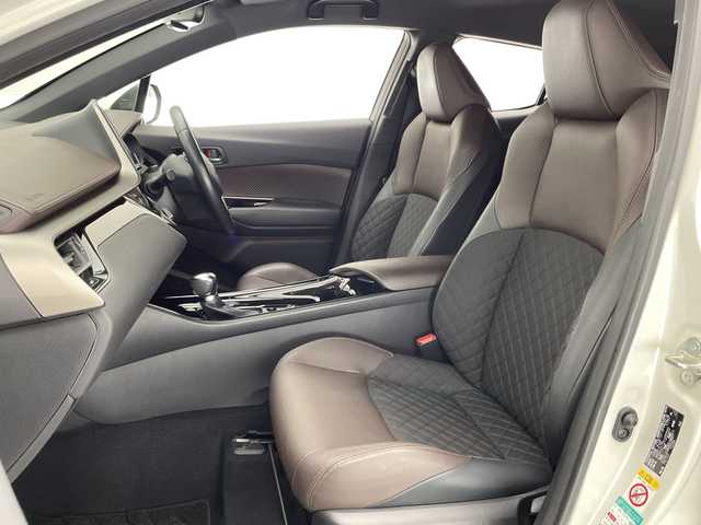 トヨタ Ｃ－ＨＲ G LEDエディション 宮崎県 2018(平30)年 3.6万km ホワイトパールクリスタルシャイン ワンオーナー/Toyota Safety Sense/〇プリクラシュセーフティ/〇レーンディパーチャーアラート/〇ブラインドスポットモニター/〇リアクロストラフィックアラート/〇オートマチックハイビーム/〇クリアランスソナー/〇レーダークルーズコントロール/純正9インチSDナビ/フルセグTV/CD/DVD/Bluetooth/バックカメラ/ハーフレザーシート/シートヒーター/ビルトインETC/LEDヘッドライト/純正18インチAW/純正ドライブレコーダー/スマートキー×２