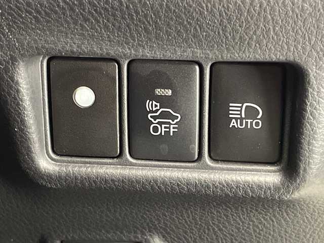 トヨタ Ｃ－ＨＲ G LEDエディション 宮崎県 2018(平30)年 3.6万km ホワイトパールクリスタルシャイン ワンオーナー/Toyota Safety Sense/〇プリクラシュセーフティ/〇レーンディパーチャーアラート/〇ブラインドスポットモニター/〇リアクロストラフィックアラート/〇オートマチックハイビーム/〇クリアランスソナー/〇レーダークルーズコントロール/純正9インチSDナビ/フルセグTV/CD/DVD/Bluetooth/バックカメラ/ハーフレザーシート/シートヒーター/ビルトインETC/LEDヘッドライト/純正18インチAW/純正ドライブレコーダー/スマートキー×２