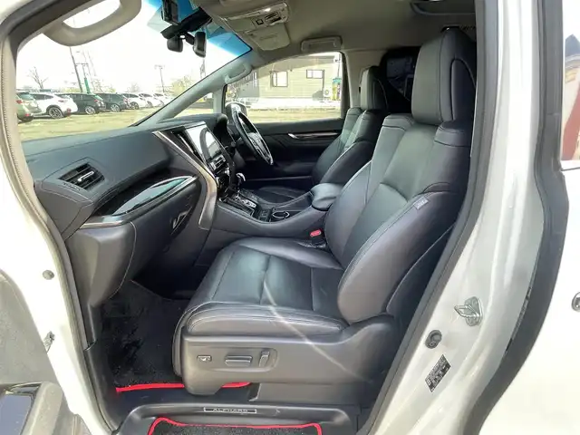 トヨタ アルファード SA Cパッケージ 道央・札幌 2017(平29)年 6万km ホワイトパールクリスタルシャイン ４WD/寒冷地仕様/ALPINE11インチナビ/CD/DVD/BT/フルセグ/ALPINE12.8インチフリップダウンモニター/横滑り防止装置/クルーズコントロール/クリアランスソナー/バックカメラ/ビルトインETC/ドライブレコーダー/アイドリングストップ/ワイパーデアイサー/ECOMODE/両側パワースライドドア/パワーバックドア/前席/２列目パワーシート/D席メモリーシート/前席シートヒーター/革巻きステアリング/ステアリングリモコン/ハンドルヒーター/AC100V/電動パーキング/ブレーキホールド/MTモード付AT/プッシュスタート/スマートキー/LEDヘッドライト/オートライト/オートハイビーム/フォグランプ/電動格納ミラー/ウィンカーミラー/社外フロアマット/ドアバイザー