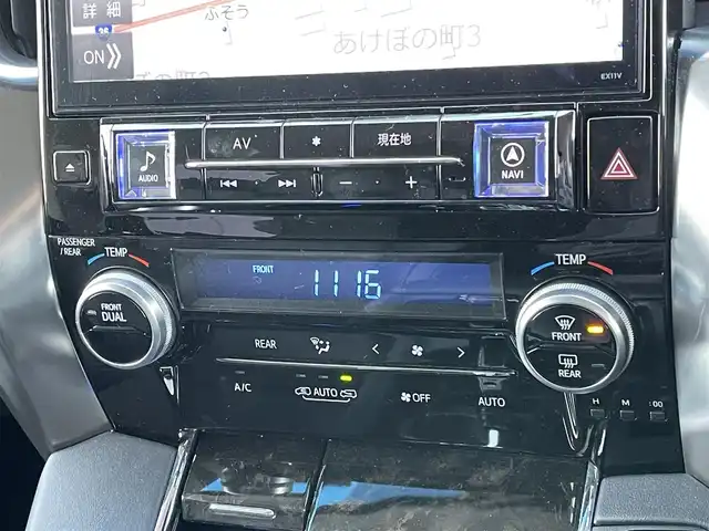 トヨタ アルファード SA Cパッケージ 道央・札幌 2017(平29)年 6万km ホワイトパールクリスタルシャイン ４WD/寒冷地仕様/ALPINE11インチナビ/CD/DVD/BT/フルセグ/ALPINE12.8インチフリップダウンモニター/横滑り防止装置/クルーズコントロール/クリアランスソナー/バックカメラ/ビルトインETC/ドライブレコーダー/アイドリングストップ/ワイパーデアイサー/ECOMODE/両側パワースライドドア/パワーバックドア/前席/２列目パワーシート/D席メモリーシート/前席シートヒーター/革巻きステアリング/ステアリングリモコン/ハンドルヒーター/AC100V/電動パーキング/ブレーキホールド/MTモード付AT/プッシュスタート/スマートキー/LEDヘッドライト/オートライト/オートハイビーム/フォグランプ/電動格納ミラー/ウィンカーミラー/社外フロアマット/ドアバイザー