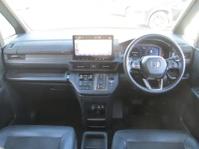 ホンダ ステップワゴン スパーダ eHEV プレミアムライン 千葉県 2023(令5)年 2.2万km プラチナホワイトパール ワンオーナー/純正11.4インチコネクトナビ、フルセグTV/全方位カメラ/オーディオ【SD/DVD/CD/BT/USB】/純正15.6インチフリップダウンモニター/純正DIATONE SOUNDシステム/ホンダセンシング/LEDヘッドライト&LEDフォグ/純正17インチアルミホイール/無限カバー付きウィンカーミラー/純正前後ドライブレコーダー/前席、２列目シートヒーター/フロント、リアコーナーセンサー/両側パワースライドドア/パワーバックドア/クルーズコントロール/ハーフレザーシート/前席&セカンドシートヒーター/スイッチ付き革巻きステアリング/LEDルームランプ/純正ETC2.0/純正ドライブレコーダー（前後）/スカッフイルミネーション/ディーラー点検記録簿(R6/R7)