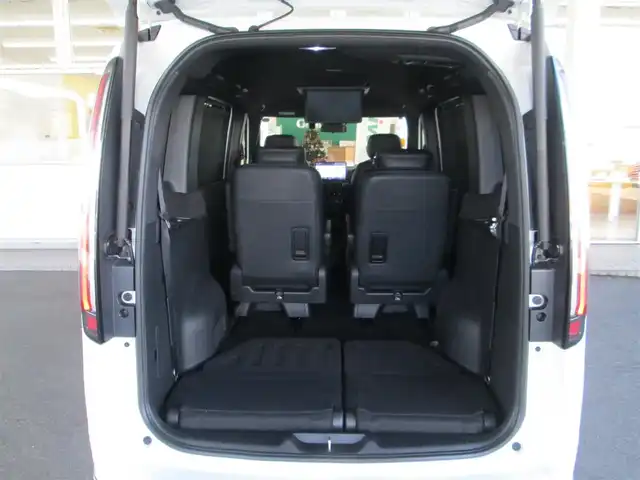 ホンダ ステップワゴン スパーダ eHEV プレミアムライン 千葉県 2023(令5)年 2.2万km プラチナホワイトパール ワンオーナー/純正11.4インチコネクトナビ、フルセグTV/全方位カメラ/オーディオ【SD/DVD/CD/BT/USB】/純正15.6インチフリップダウンモニター/純正DIATONE SOUNDシステム/ホンダセンシング/LEDヘッドライト&LEDフォグ/純正17インチアルミホイール/無限カバー付きウィンカーミラー/純正前後ドライブレコーダー/前席、２列目シートヒーター/フロント、リアコーナーセンサー/両側パワースライドドア/パワーバックドア/クルーズコントロール/ハーフレザーシート/前席&セカンドシートヒーター/スイッチ付き革巻きステアリング/LEDルームランプ/純正ETC2.0/純正ドライブレコーダー（前後）/スカッフイルミネーション/ディーラー点検記録簿(R6/R7)