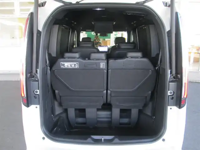 ホンダ ステップワゴン スパーダ eHEV プレミアムライン 千葉県 2023(令5)年 2.2万km プラチナホワイトパール ワンオーナー/純正11.4インチコネクトナビ、フルセグTV/全方位カメラ/オーディオ【SD/DVD/CD/BT/USB】/純正15.6インチフリップダウンモニター/純正DIATONE SOUNDシステム/ホンダセンシング/LEDヘッドライト&LEDフォグ/純正17インチアルミホイール/無限カバー付きウィンカーミラー/純正前後ドライブレコーダー/前席、２列目シートヒーター/フロント、リアコーナーセンサー/両側パワースライドドア/パワーバックドア/クルーズコントロール/ハーフレザーシート/前席&セカンドシートヒーター/スイッチ付き革巻きステアリング/LEDルームランプ/純正ETC2.0/純正ドライブレコーダー（前後）/スカッフイルミネーション/ディーラー点検記録簿(R6/R7)