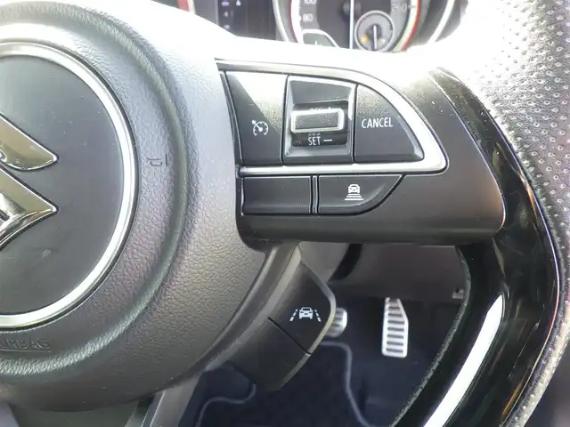 スズキ スイフト スポーツ 千葉県 2019(平31)年 4.4万km スーパーブラックパール スズキセーフティサポート/レーダークルーズコントロール/純正メモリーナビ/地デジTV/【CD再生機能】/全方位モニター/ドライブレコーダー（DRV-MR740）/革巻きステアリング/ステアリングスイッチ/パドルシフト/ETC/LEDヘッドライト/フォグライト/ウインカーミラー/純正17インチアルミホイル/サイド/カーテンエアバッグ/携帯リモコン