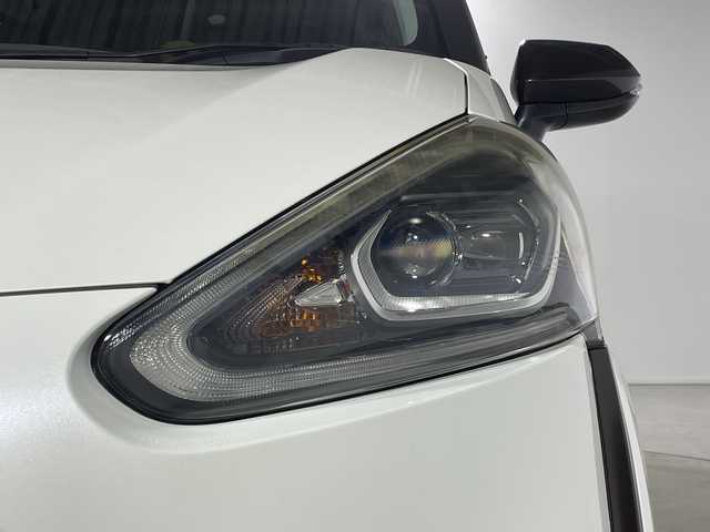 トヨタ シエンタ G 福岡県 2016(平28)年 4.8万km ホワイトパールクリスタルシャイン 社外メモリーナビゲーション/CD DVD BT/フルセグテレビ/バックカメラ/オートライト/オートハイビーム/LEDヘッドライト/革巻きステアリング/ステアリングスイッチ/ドライブレコーダー/純正15インチアルミホイール/ETC/フロアマット/ドアバイザー