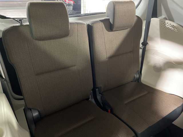 トヨタ シエンタ G 福岡県 2016(平28)年 4.8万km ホワイトパールクリスタルシャイン 社外メモリーナビゲーション/CD DVD BT/フルセグテレビ/バックカメラ/オートライト/オートハイビーム/LEDヘッドライト/革巻きステアリング/ステアリングスイッチ/ドライブレコーダー/純正15インチアルミホイール/ETC/フロアマット/ドアバイザー