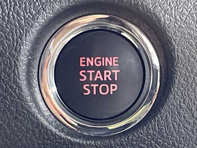 トヨタ シエンタ G 福岡県 2016(平28)年 4.8万km ホワイトパールクリスタルシャイン 社外メモリーナビゲーション/CD DVD BT/フルセグテレビ/バックカメラ/オートライト/オートハイビーム/LEDヘッドライト/革巻きステアリング/ステアリングスイッチ/ドライブレコーダー/純正15インチアルミホイール/ETC/フロアマット/ドアバイザー