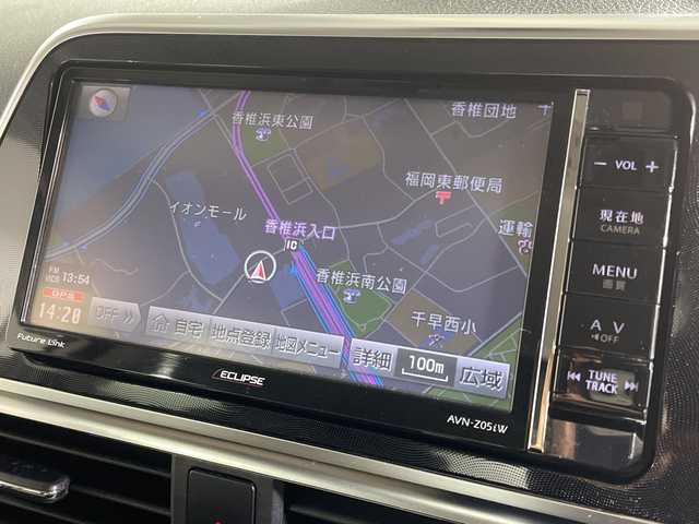 トヨタ シエンタ G 福岡県 2016(平28)年 4.8万km ホワイトパールクリスタルシャイン 社外メモリーナビゲーション/CD DVD BT/フルセグテレビ/バックカメラ/オートライト/オートハイビーム/LEDヘッドライト/革巻きステアリング/ステアリングスイッチ/ドライブレコーダー/純正15インチアルミホイール/ETC/フロアマット/ドアバイザー