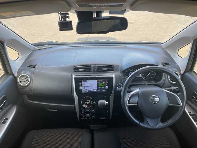 日産 デイズ HWS X Vセレ +SeftyⅡ 道央・札幌 2015(平27)年 10.6万km ブラック ４WD/純正ディーラーOPナビ/CD/DVD/BT/フルセグ/衝突被害軽減ブレーキ/横滑り防止装置/マルチアラウンド/ETC/ドライブレコーダー/アイドリングストップ/D席シートヒーター/プッシュスタート/スマートキー/HIDヘッドライト/フォグランプ/電動格納ミラー/ウィンカーミラー/純正フロアマット/ドアバイザー/純正エンジンスターター