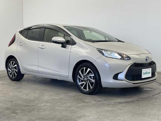 トヨタ アクア G 群馬県 2022(令4)年 2.4万km クリアベージュメタリック 純正８型ナビ　全周囲カメラ　パーキングアシスト　ビルトインＥＴＣ２．０　ドラレコ　衝突被害軽減ブレーキ　レーンアシスト　オートマチックハイビーム　ＬＥＤヘッドライト　クリアランスソナー　禁煙車