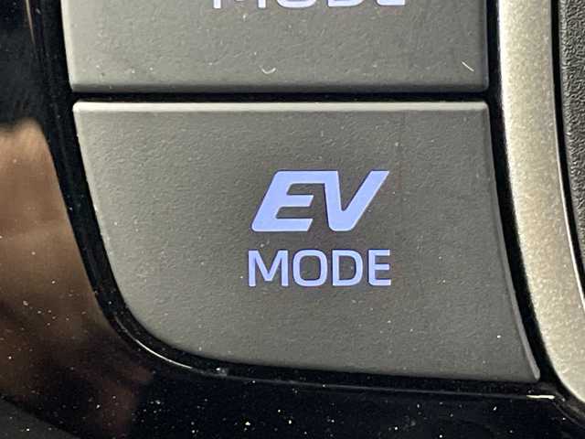 トヨタ アクア G 群馬県 2022(令4)年 2.4万km クリアベージュメタリック 純正８型ナビ　全周囲カメラ　パーキングアシスト　ビルトインＥＴＣ２．０　ドラレコ　衝突被害軽減ブレーキ　レーンアシスト　オートマチックハイビーム　ＬＥＤヘッドライト　クリアランスソナー　禁煙車