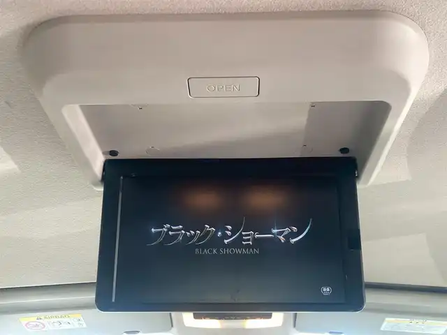 日産 セレナ ハイウェイスター V 栃木県 2019(令1)年 6.2万km ダークメタルグレー プロパイロット/純正１０インチナビ（フルセグTV）/純正フリップダウンモニター/アラウンドビューモニター/両側パワースライドドア/シートヒーター/ステアリングヒーター/寒冷地仕様/LEDライト/ETC/パーキングアシスト/プッシュスタート