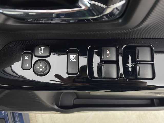 スズキ スペーシア カスタム HYBRID XS ターボ 秋田県 2023(令5)年 3.1万km インディゴブルーメタリック 社外ナビ　KENWOOD 【AM/FM/CD/DVD/BT】　/フルセグＴＶ　/バックカメラ　/USBポート/デュアルカメラブレーキサポート　/ハーフレザーシート　/ＬＥＤヘッドライト　/前方ドライブレコーダー　/スマートキー　/スペアキー有り/純正エンジンスターター /両側パワースライドドア/プッシュスタート　/クルーズコントロール/衝突被害軽減システム/ステアリングリモコン/プッシュスタート /パドルシフト/前席シートヒーター/クリアランスソナー /レーンキープアシスト/横滑り防止装置/PWR/電格ミラー/アイドリングストップ/オートライト/オートエアコン /純正AW/コーナーセンサー /リアサンシェード /革巻きステアリング/ウィンカーミラー /フォグライト /サイドバイザー