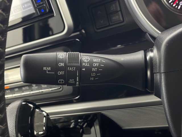 スズキ スペーシア カスタム HYBRID XS ターボ 秋田県 2023(令5)年 3.1万km インディゴブルーメタリック 社外ナビ　KENWOOD 【AM/FM/CD/DVD/BT】　/フルセグＴＶ　/バックカメラ　/USBポート/デュアルカメラブレーキサポート　/ハーフレザーシート　/ＬＥＤヘッドライト　/前方ドライブレコーダー　/スマートキー　/スペアキー有り/純正エンジンスターター /両側パワースライドドア/プッシュスタート　/クルーズコントロール/衝突被害軽減システム/ステアリングリモコン/プッシュスタート /パドルシフト/前席シートヒーター/クリアランスソナー /レーンキープアシスト/横滑り防止装置/PWR/電格ミラー/アイドリングストップ/オートライト/オートエアコン /純正AW/コーナーセンサー /リアサンシェード /革巻きステアリング/ウィンカーミラー /フォグライト /サイドバイザー