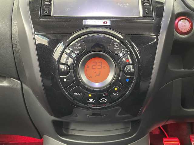 日産 ノート ニスモS 大分県 2015(平27)年 4.9万km スーパーブラック 純正SDナビ　/（フルセグ/CD/DVD/Bluetooth）/5速マニュアル　/バックカメラ　/ETC/前後ドライブレコーダー/専用シート/プッシュスタート/スマートキー/電動格納ミラー/純正アルミホイール/保証書/取扱説明書/スペアキー