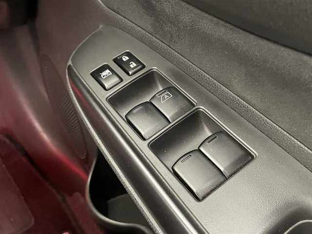 日産 ノート ニスモS 大分県 2015(平27)年 4.9万km スーパーブラック 純正SDナビ　/（フルセグ/CD/DVD/Bluetooth）/5速マニュアル　/バックカメラ　/ETC/前後ドライブレコーダー/専用シート/プッシュスタート/スマートキー/電動格納ミラー/純正アルミホイール/保証書/取扱説明書/スペアキー