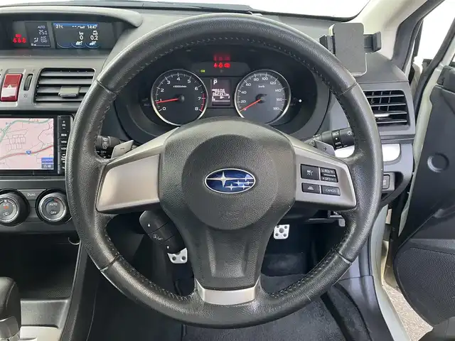 スバル インプレッサ ＸＶ 2．0i－L アイサイト 高知県 2014(平26)年 6.3万km デザートカーキ 純正メモリナビ/ETC/Bluetooth接続/スマートキー/アイドリングストップ/バックカメラ/アイサイト/横滑り防止装置/盗難防止装置/レーンキープアシスト/純正アルミホイール/LEDヘッドライト/4WD/MTモード付/フルセグ