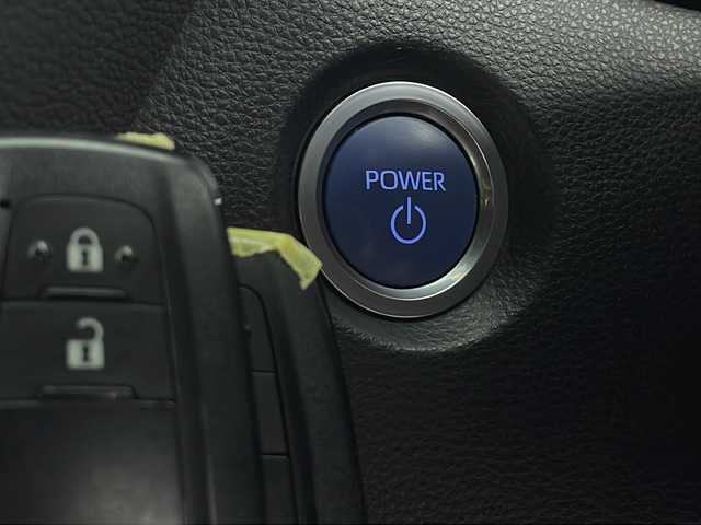 トヨタ カローラツーリング ハイブリッド ダブルバイビー 三重県 2020(令2)年 6.2万km スパークリングブラックパールクリスタルシャイン 禁煙車/純正ディスプレイオーディオ/・MiraCast/BT/バックカメラ/ＢＳＭ/ワイヤレス充電/トヨタセーフティセンス/・プリクラッシュセーフティ/・オートマチックハイビーム/・レーダークルーズコントロール/・LDA/LEDヘッドライト/フォグランプ/オートライト/ドアバイザー/スマートキー/プッシュスタート/スペアキー/純正ドライブレコーダー（TZD102）/ビルトインＥＴＣ/純正１７インチアルミホイール/W＋サイド＋カーテンエアバック