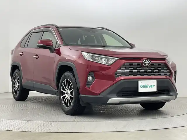 トヨタ ＲＡＶ４ G 新潟県 2019(令1)年 2.1万km センシュアルレッドマイカ 禁煙車/4WD/純正９インチメモリナビ/フルセグ/　CD/SD/Bluetooth/NSZT-Y68T/黒革シート/前席シートヒーター/運転席パワーシート/スマートキー/ETC/パワーバックドア/ステアリングヒーター/レーダークルーズコントロール/衝突被害軽減ブレーキ/ドライブレコーダー/LEDヘッドライト/オートライト/オートハイビーム/純正アルミ付きノーマルタイヤ/　（積み込み８mm）