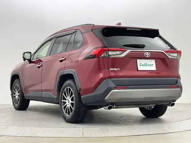 トヨタ ＲＡＶ４ G 新潟県 2019(令1)年 2.1万km センシュアルレッドマイカ 禁煙車/4WD/純正９インチメモリナビ/フルセグ/　CD/SD/Bluetooth/NSZT-Y68T/黒革シート/前席シートヒーター/運転席パワーシート/スマートキー/ETC/パワーバックドア/ステアリングヒーター/レーダークルーズコントロール/衝突被害軽減ブレーキ/ドライブレコーダー/LEDヘッドライト/オートライト/オートハイビーム/純正アルミ付きノーマルタイヤ/　（積み込み８mm）
