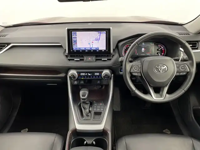 トヨタ ＲＡＶ４ G 新潟県 2019(令1)年 2.1万km センシュアルレッドマイカ 禁煙車/4WD/純正９インチメモリナビ/フルセグ/　CD/SD/Bluetooth/NSZT-Y68T/黒革シート/前席シートヒーター/運転席パワーシート/スマートキー/ETC/パワーバックドア/ステアリングヒーター/レーダークルーズコントロール/衝突被害軽減ブレーキ/ドライブレコーダー/LEDヘッドライト/オートライト/オートハイビーム/純正アルミ付きノーマルタイヤ/　（積み込み８mm）