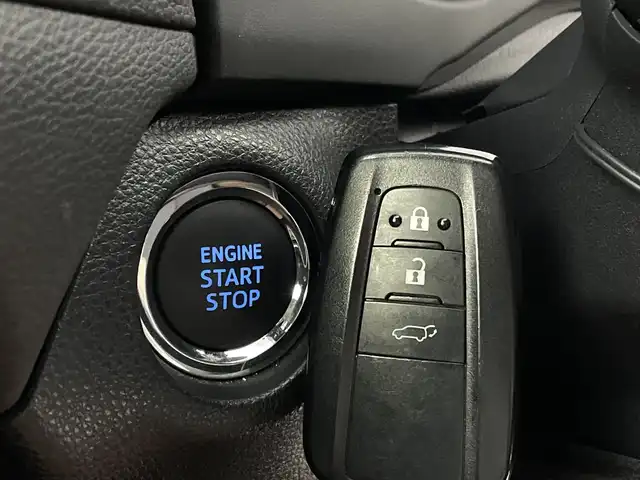 トヨタ ＲＡＶ４ G 新潟県 2019(令1)年 2.1万km センシュアルレッドマイカ 禁煙車/4WD/純正９インチメモリナビ/フルセグ/　CD/SD/Bluetooth/NSZT-Y68T/黒革シート/前席シートヒーター/運転席パワーシート/スマートキー/ETC/パワーバックドア/ステアリングヒーター/レーダークルーズコントロール/衝突被害軽減ブレーキ/ドライブレコーダー/LEDヘッドライト/オートライト/オートハイビーム/純正アルミ付きノーマルタイヤ/　（積み込み８mm）