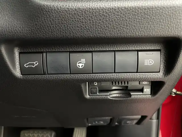 トヨタ ＲＡＶ４ G 新潟県 2019(令1)年 2.1万km センシュアルレッドマイカ 禁煙車/4WD/純正９インチメモリナビ/フルセグ/　CD/SD/Bluetooth/NSZT-Y68T/黒革シート/前席シートヒーター/運転席パワーシート/スマートキー/ETC/パワーバックドア/ステアリングヒーター/レーダークルーズコントロール/衝突被害軽減ブレーキ/ドライブレコーダー/LEDヘッドライト/オートライト/オートハイビーム/純正アルミ付きノーマルタイヤ/　（積み込み８mm）