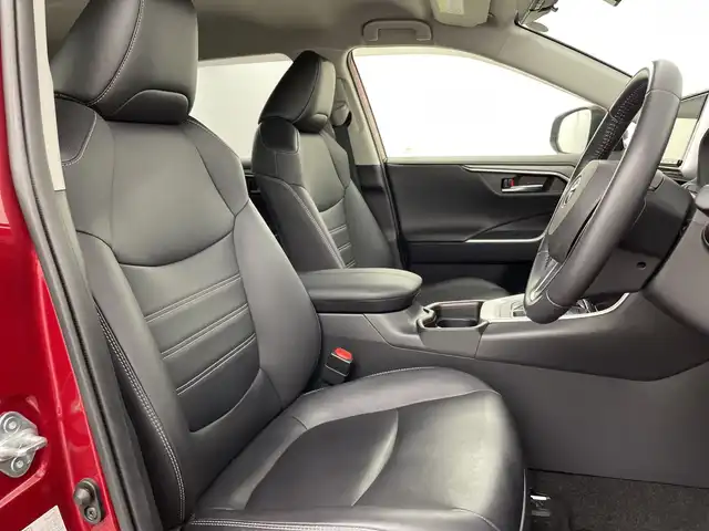トヨタ ＲＡＶ４ G 新潟県 2019(令1)年 2.1万km センシュアルレッドマイカ 禁煙車/4WD/純正９インチメモリナビ/フルセグ/　CD/SD/Bluetooth/NSZT-Y68T/黒革シート/前席シートヒーター/運転席パワーシート/スマートキー/ETC/パワーバックドア/ステアリングヒーター/レーダークルーズコントロール/衝突被害軽減ブレーキ/ドライブレコーダー/LEDヘッドライト/オートライト/オートハイビーム/純正アルミ付きノーマルタイヤ/　（積み込み８mm）