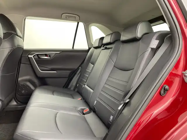 トヨタ ＲＡＶ４ G 新潟県 2019(令1)年 2.1万km センシュアルレッドマイカ 禁煙車/4WD/純正９インチメモリナビ/フルセグ/　CD/SD/Bluetooth/NSZT-Y68T/黒革シート/前席シートヒーター/運転席パワーシート/スマートキー/ETC/パワーバックドア/ステアリングヒーター/レーダークルーズコントロール/衝突被害軽減ブレーキ/ドライブレコーダー/LEDヘッドライト/オートライト/オートハイビーム/純正アルミ付きノーマルタイヤ/　（積み込み８mm）