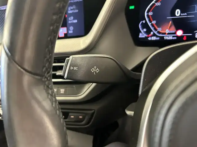 ＢＭＷ １１８ｄ 岡山県 2020(令2)年 3.9万km アルピンホワイトⅢ 純正ナビ　/バックカメラ　/ハーフレザーシート　/ブラインドスポットモニター/ワイヤレスチャージ　/クルーズコントロール/コーナーセンサー/ＡＵＴＯＨＯＬＤ　/横滑り防止装置　/衝突軽減ブレーキ　/車線逸脱警報　/オートライト/オートワイパー　/アイドリングストップ　/パワーシート/LEDヘッドライト