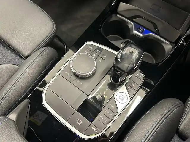 ＢＭＷ １１８ｄ 岡山県 2020(令2)年 3.9万km アルピンホワイトⅢ 純正ナビ　/バックカメラ　/ハーフレザーシート　/ブラインドスポットモニター/ワイヤレスチャージ　/クルーズコントロール/コーナーセンサー/ＡＵＴＯＨＯＬＤ　/横滑り防止装置　/衝突軽減ブレーキ　/車線逸脱警報　/オートライト/オートワイパー　/アイドリングストップ　/パワーシート/LEDヘッドライト