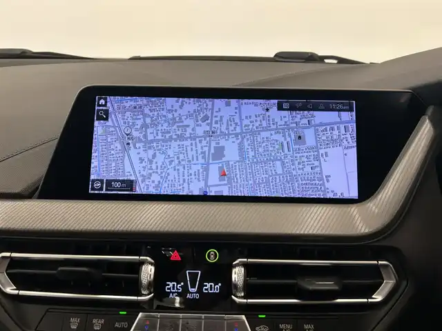 ＢＭＷ １１８ｄ 岡山県 2020(令2)年 3.9万km アルピンホワイトⅢ 純正ナビ　/バックカメラ　/ハーフレザーシート　/ブラインドスポットモニター/ワイヤレスチャージ　/クルーズコントロール/コーナーセンサー/ＡＵＴＯＨＯＬＤ　/横滑り防止装置　/衝突軽減ブレーキ　/車線逸脱警報　/オートライト/オートワイパー　/アイドリングストップ　/パワーシート/LEDヘッドライト
