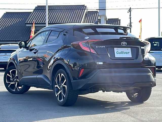 トヨタ Ｃ－ＨＲ G 山口県 2019(令1)年 4.4万km ブラックマイカ 純正9インチメモリーナビ/・Bluetooth接続/・フルセグTV/・AM/FM/CD/DVD/トヨタセーフティセンス/・レーンキープアシスト/・プリクラッシュセーフティ/・ハイビームアシスト/・レーダークルーズコントロール/オートブレーキホールド/前後ドライブレコーダー/ETC/バックカメラ/ハーフレザーシート/シートヒーター(D席/N席）/純正18インチアルミホイール/LEDオートヘッドライト
