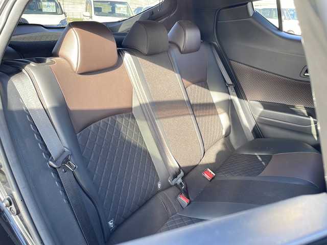 トヨタ Ｃ－ＨＲ G 山口県 2019(令1)年 4.4万km ブラックマイカ 純正9インチメモリーナビ/・Bluetooth接続/・フルセグTV/・AM/FM/CD/DVD/トヨタセーフティセンス/・レーンキープアシスト/・プリクラッシュセーフティ/・ハイビームアシスト/・レーダークルーズコントロール/オートブレーキホールド/前後ドライブレコーダー/ETC/バックカメラ/ハーフレザーシート/シートヒーター(D席/N席）/純正18インチアルミホイール/LEDオートヘッドライト