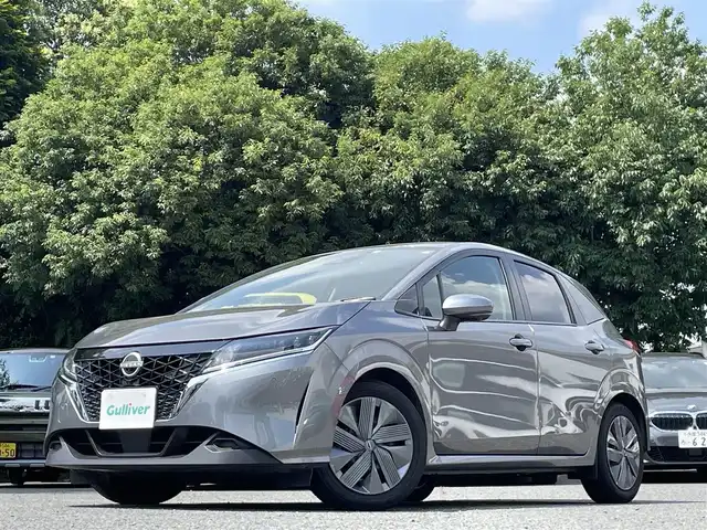 日産 ノート X 東京都 2022(令4)年 1.7万km ダークメタルグレー 純正ナビ/・Bluetoothオーディオ/フルセグTV/HDMI/インテリジェントアラウンドビューモニター/インテリジェントルームミラー/プロパイロット/LEDヘッドランプ/・アダプティブLEDヘッドライトシステム/ETC/純正ドライブレコーダー（前方）/取扱説明書/保証書/スペアキー1本