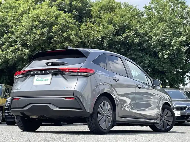 日産 ノート X 東京都 2022(令4)年 1.7万km ダークメタルグレー 純正ナビ/・Bluetoothオーディオ/フルセグTV/HDMI/インテリジェントアラウンドビューモニター/インテリジェントルームミラー/プロパイロット/LEDヘッドランプ/・アダプティブLEDヘッドライトシステム/ETC/純正ドライブレコーダー（前方）/取扱説明書/保証書/スペアキー1本