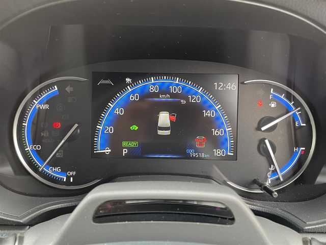 トヨタ ヴォクシー ハイブリッド S－Z 埼玉県 2023(令5)年 2万km ホワイトパールクリスタルシャイン ワンオーナー/メーカーオプションナビ(FM/AM/USB/BT/Wi-Fi/Miracast)/イモビライザー/デジタルミラー型ドラレコ/バックカメラ/アラウンドビューモニター/フリップダウンモニター/パーキングアシスト/サンシェード/オートライト/衝突軽減ブレーキ/電動格納ミラー/三列シート/シートヒーター(前・中シート)/両側スライドドア/オットマン/純正フロアマット/クルーズコントロール(追従)/横滑り防止/ISOFIX/ドアバイザー