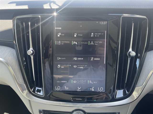 ボルボ Ｓ６０ T6 ツインEG AWD インスクリプション 滋賀県 2020(令2)年 4.4万km クリスタルホワイトP 電動パノラマサンルーフ/ヘッドアップディスプレイ/ホワイトレザーシート/・前席メモリ付きパワーシート/・全席シートヒーター/・前席シートベンチレーション/インテリセーフ/・ACC/・BLIS/・LKA/・CTA/純正HDDナビ/（BT/地デジ/CarPlay）/harman/kardonサウンド/360°カメラ/純正LEDヘッドライト/純正19インチAW/保証書