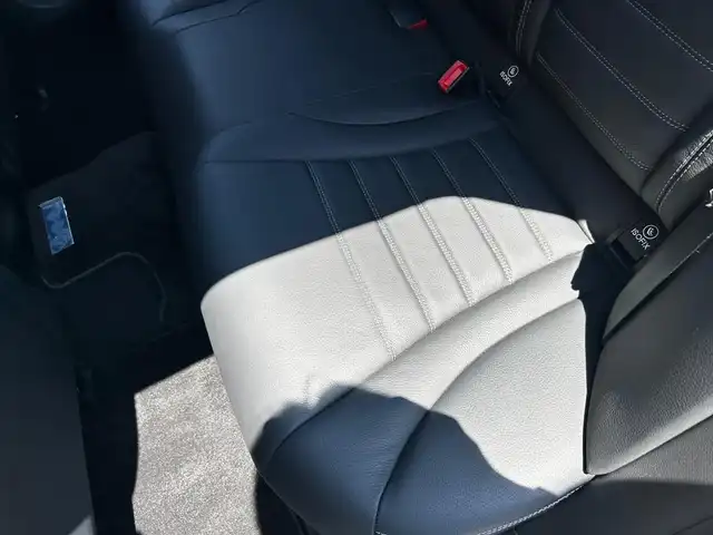 メルセデス・ベンツ Ｃ２００ 4マチック ローレウスED 富山県 2020(令2)年 6.3万km 白 レザーエクスクルーシブパッケージ/スポーツプラスパッケージ/エアバランスパッケージ/純正HDDナビ/AM/FMラジオ/フルセグテレビ/Bluetooth接続/360°カメラ/ブルメスターサウンド/HUD/D/N席パワーシート/D/N席シートヒーター/前後ドラレコ/パワーバックドア/純正18インチAW
