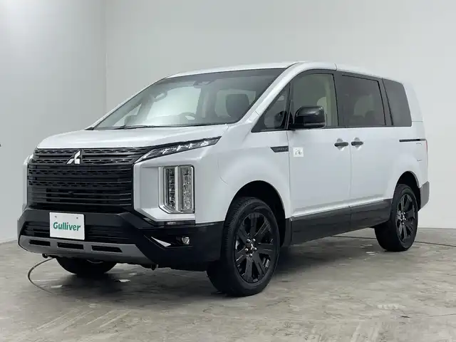 三菱 デリカＤ：５ シャモニー 三重県 2025(令7)年 0.1千km パールⅡ /純正11型ナビゲーション//12.8型後席用モニター//HDMI//バックカメラ//フルセグ//追従式クルーズコントロール//衝突軽減ブレーキ//レーンキープアシスト//ブラインドスポットモニター//オートハイビーム//コーナーセンサー//電動パーキングブレーキ//オートブレーキホールド//シートヒーター//ハンドルヒーター//パドルシフト//電動リアゲート//スマートキー×２