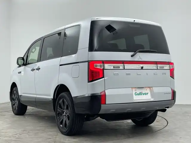 三菱 デリカＤ：５ シャモニー 三重県 2025(令7)年 0.1千km パールⅡ /純正11型ナビゲーション//12.8型後席用モニター//HDMI//バックカメラ//フルセグ//追従式クルーズコントロール//衝突軽減ブレーキ//レーンキープアシスト//ブラインドスポットモニター//オートハイビーム//コーナーセンサー//電動パーキングブレーキ//オートブレーキホールド//シートヒーター//ハンドルヒーター//パドルシフト//電動リアゲート//スマートキー×２