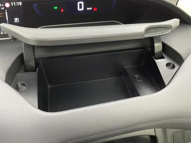 日産 セレナ e－パワー ハイウェイスター V 福井県 2020(令2)年 3.4万km ダイヤモンドブラック 純正ナビ/ＣＤ／ＤＶＤ／ＢＴ／ＨＤＭＩ／フルセグＴＶ/プロパイロット/全方位カメラ/両側パワースライドドア/ブラインドスポットモニター/ＨＯＬＤ付き電子パーキング/ハンズフリーオートスライドドア