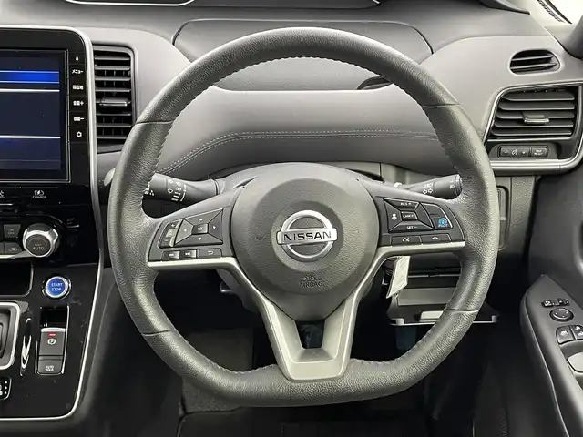 日産 セレナ e－パワー ハイウェイスター V 福井県 2020(令2)年 3.4万km ダイヤモンドブラック 純正ナビ/ＣＤ／ＤＶＤ／ＢＴ／ＨＤＭＩ／フルセグＴＶ/プロパイロット/全方位カメラ/両側パワースライドドア/ブラインドスポットモニター/ＨＯＬＤ付き電子パーキング/ハンズフリーオートスライドドア